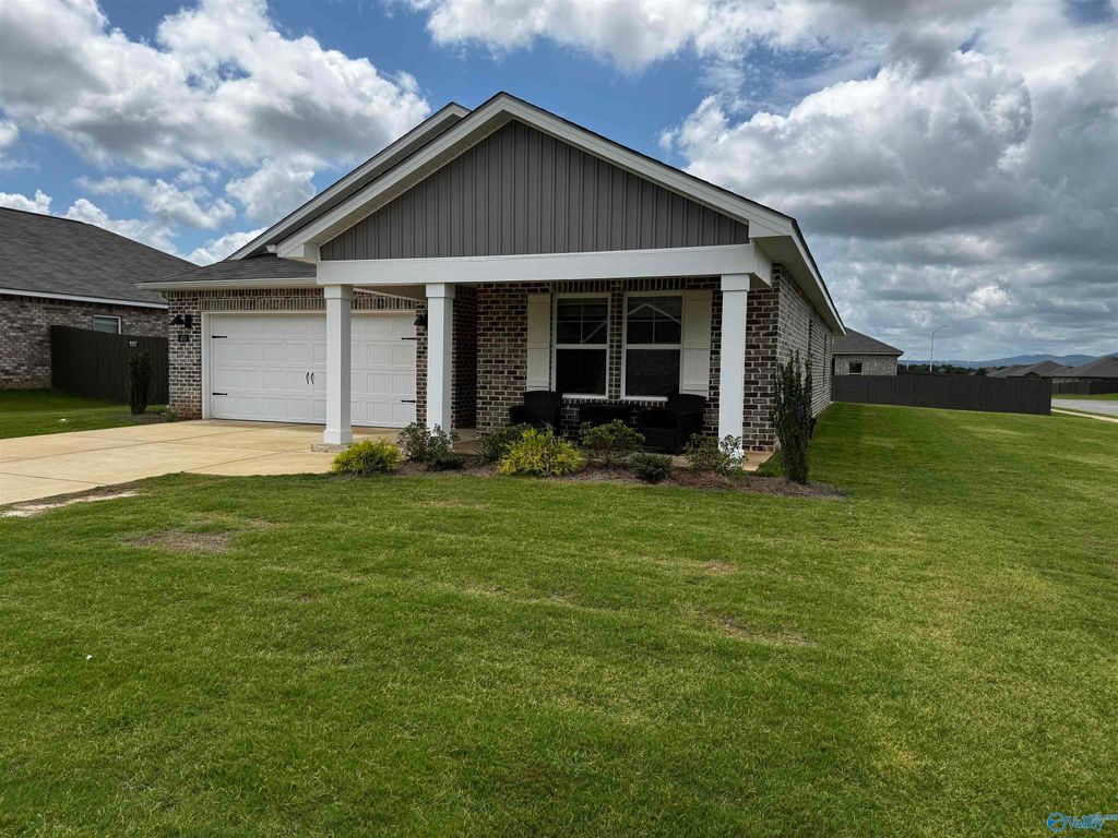 403 Jackson Point Circle, Huntsville, AL 35811
