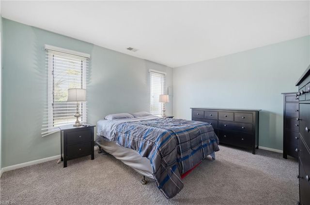 652 Pinewood DR, Virginia Beach, VA 23451