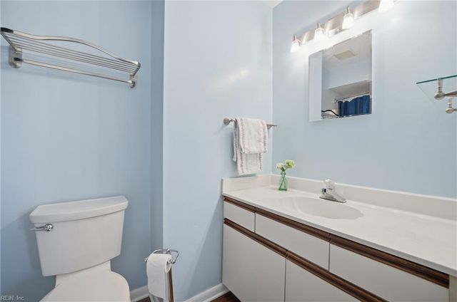 652 Pinewood DR, Virginia Beach, VA 23451