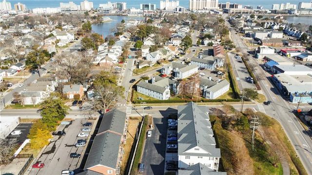 652 Pinewood DR, Virginia Beach, VA 23451