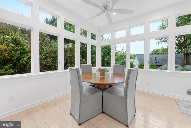 9212 WILLOW POND LN, Rockville, MD 20854