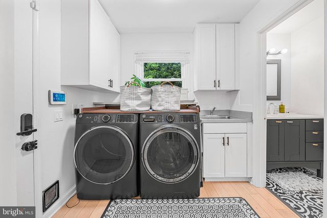 9212 WILLOW POND LN, Rockville, MD 20854