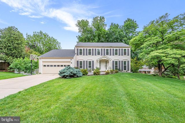 9212 WILLOW POND LN, Rockville, MD 20854