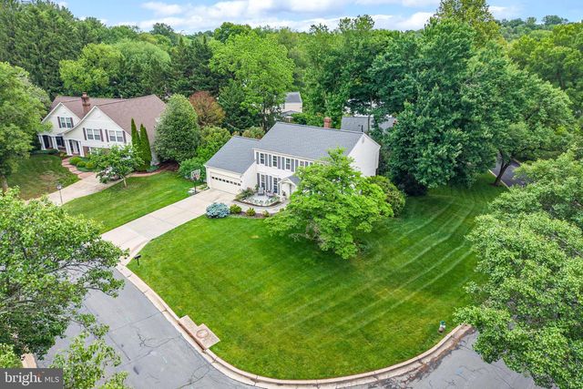 9212 WILLOW POND LN, Rockville, MD 20854