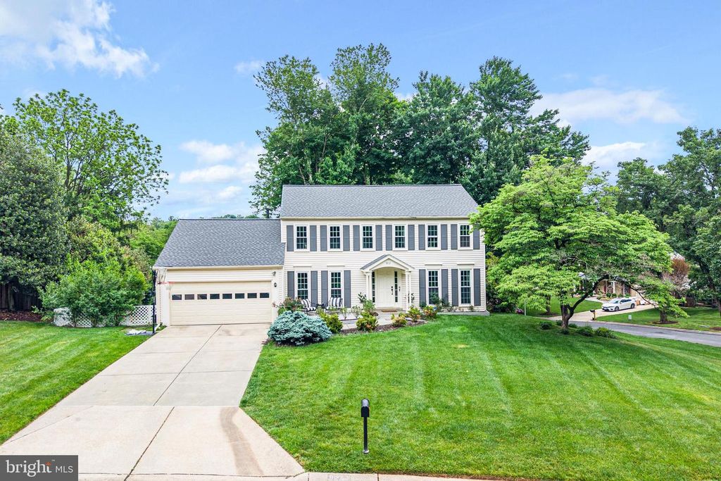9212 WILLOW POND LN, Rockville, MD 20854