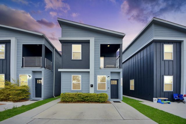 19104 Sears Drive A, Houston, TX 77338