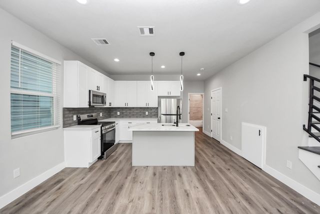 19104 Sears Drive A, Houston, TX 77338