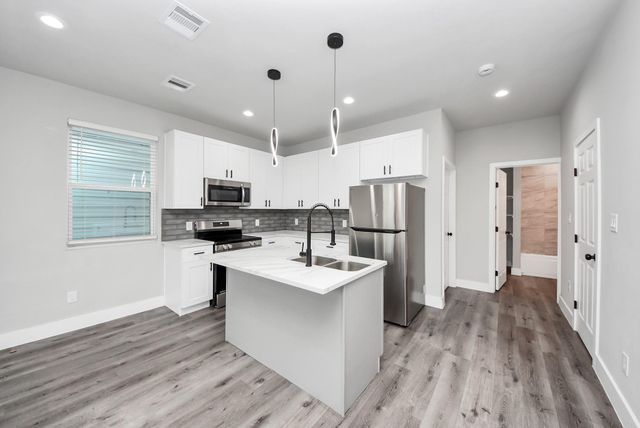 19104 Sears Drive A, Houston, TX 77338