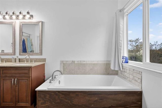 2792 Brandon Lake Drive, Snellville, GA 30039