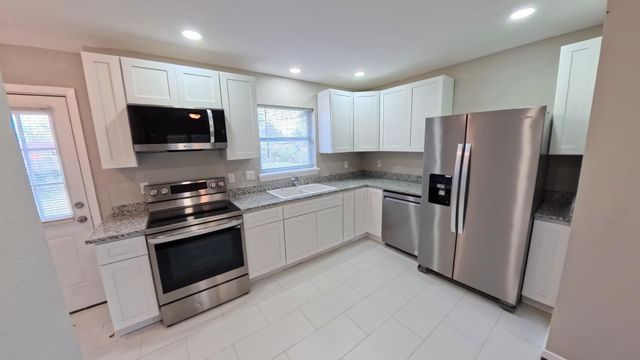 2233 Huskey Street, Garland, TX 75041