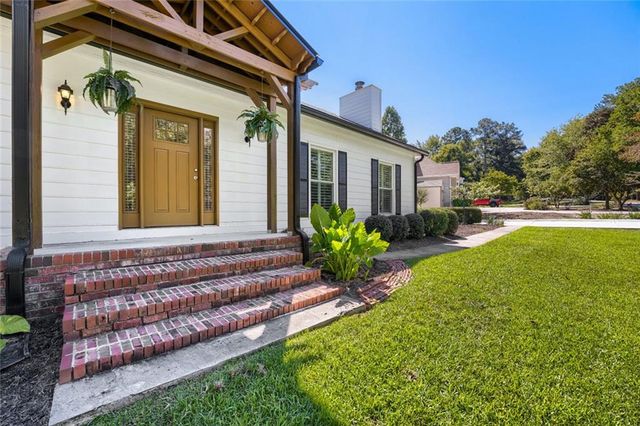 7270 Tara Drive, Villa Rica, GA 30180