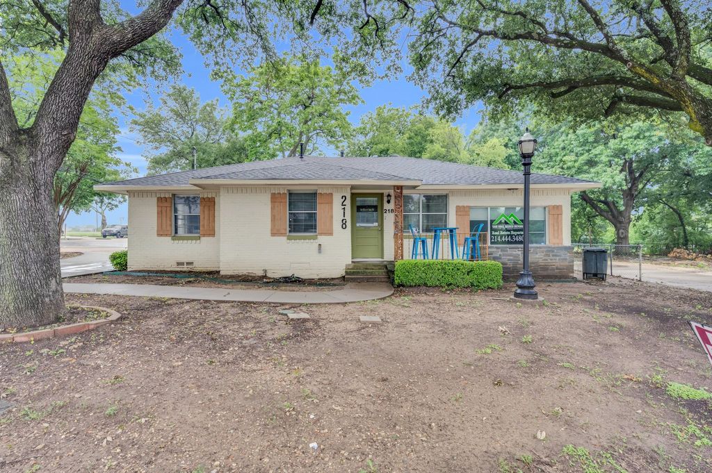 214 W Belt Line Road C, Cedar Hill, TX 75104 — photo 2