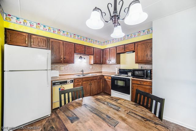 3704 215th Street 105, Matteson, IL 60443