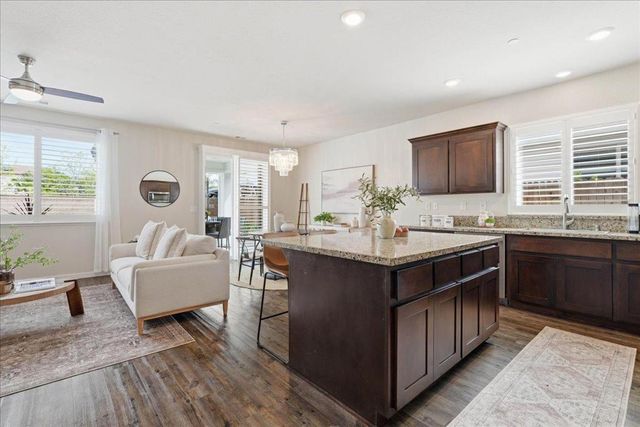 2208 Provincetown Way, Roseville, CA 95747