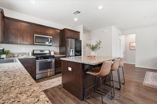 2208 Provincetown Way, Roseville, CA 95747