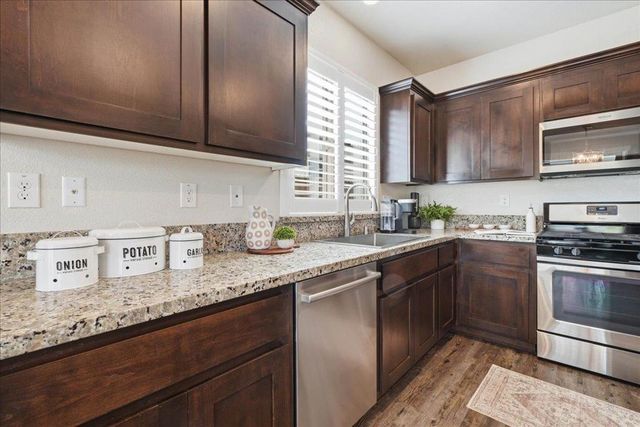 2208 Provincetown Way, Roseville, CA 95747