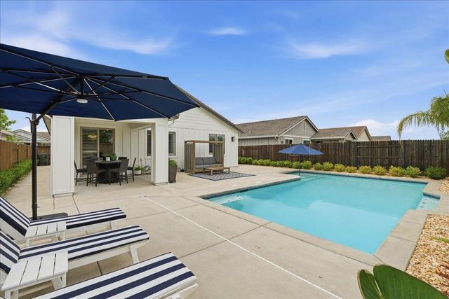 2208 Provincetown Way, Roseville, CA 95747