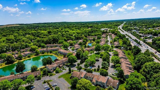 91 Hidden Ponds, Smithtown, NY 11787