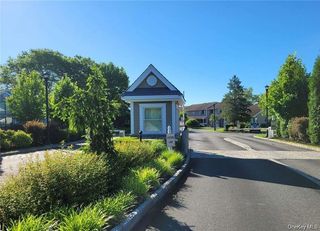 91 Hidden Ponds, Smithtown, NY 11787