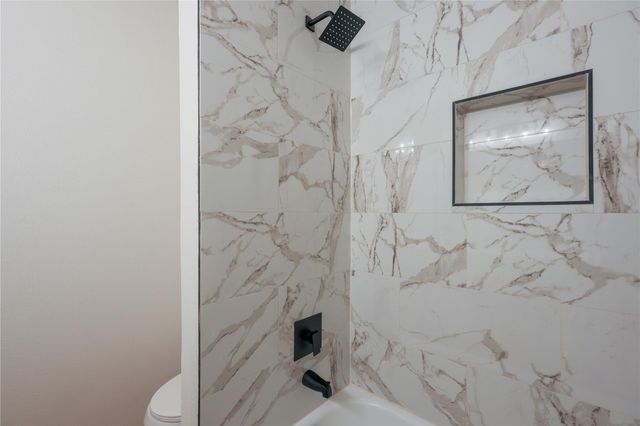 24118 E Lake Houston Pkwy, Huffman, TX 77336