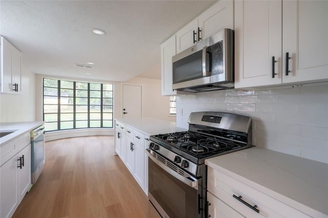 24118 E Lake Houston Pkwy, Huffman, TX 77336