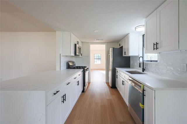 24118 E Lake Houston Pkwy, Huffman, TX 77336