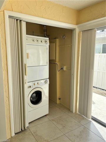 296 4th AVE S 296, Naples, FL 34102