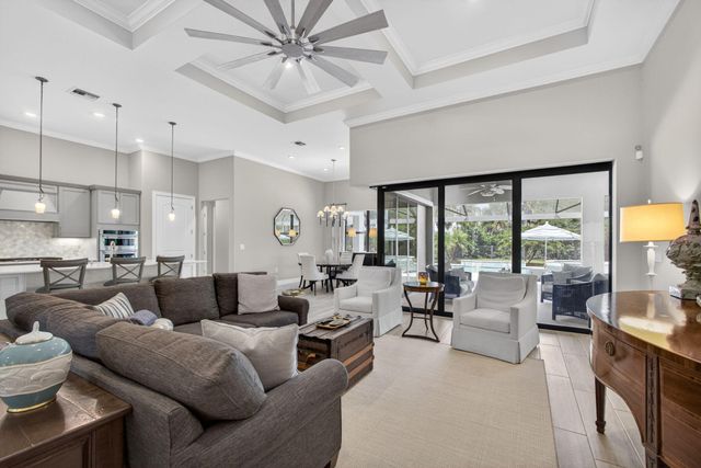 9206 Balsamo Drive, Palm Beach Gardens, FL 33412