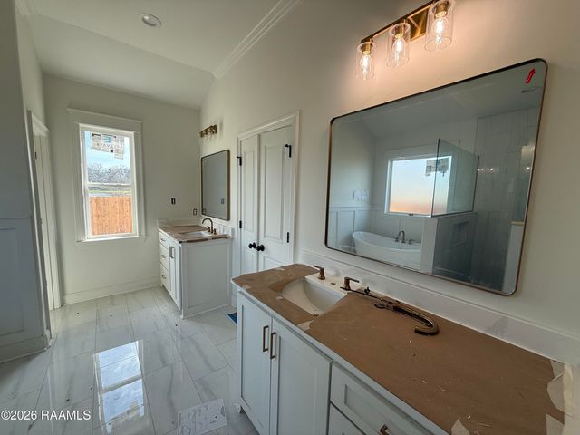 109 Meadow Walk Drive, Broussard, LA 70518