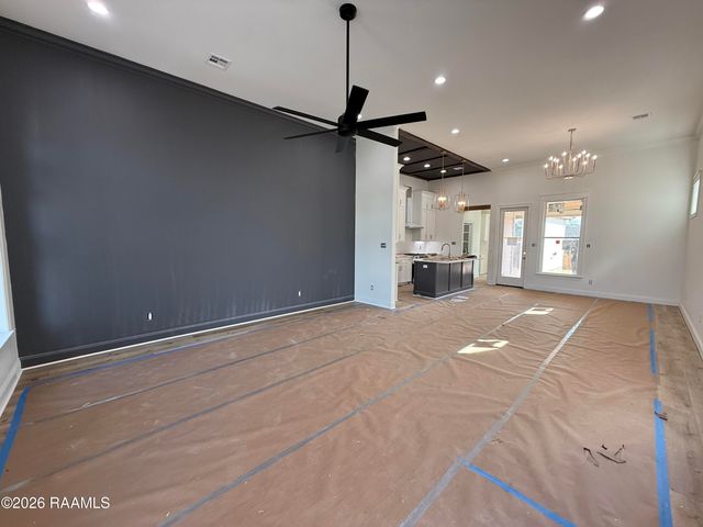 109 Meadow Walk Drive, Broussard, LA 70518