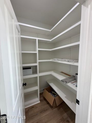 109 Meadow Walk Drive, Broussard, LA 70518