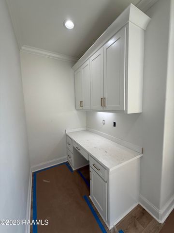 109 Meadow Walk Drive, Broussard, LA 70518