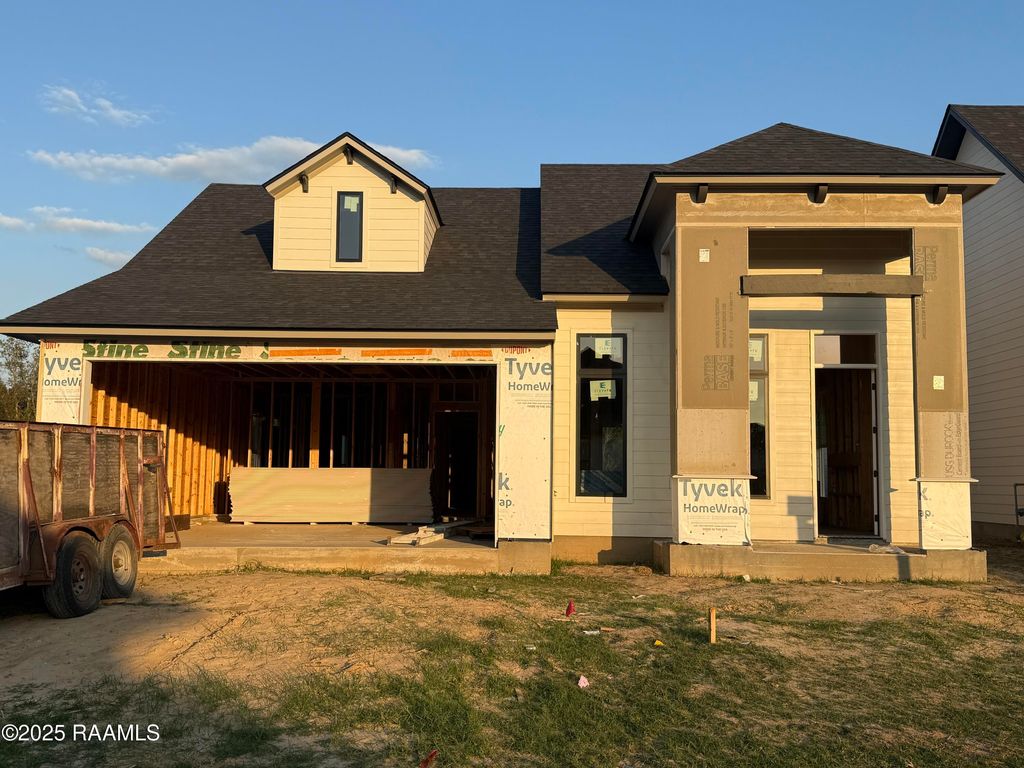 109 Meadow Walk Drive, Broussard, LA 70518