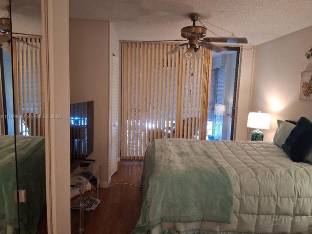 1100 St Charles Pl 213, Pembroke Pines, FL 33026