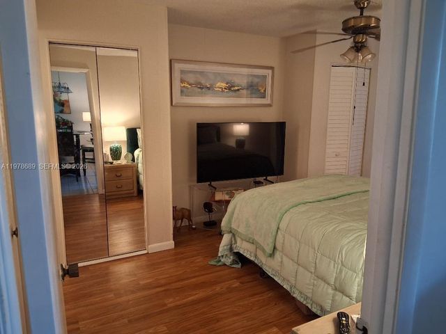 1100 St Charles Pl 213, Pembroke Pines, FL 33026