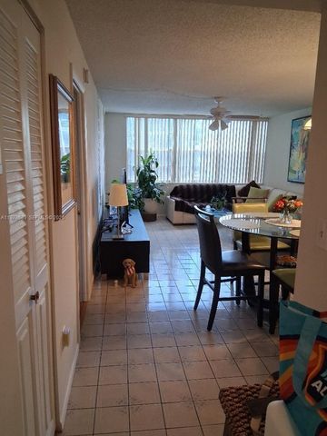 1100 St Charles Pl 213, Pembroke Pines, FL 33026