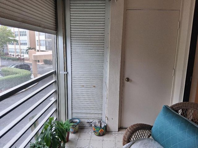 1100 St Charles Pl 213, Pembroke Pines, FL 33026