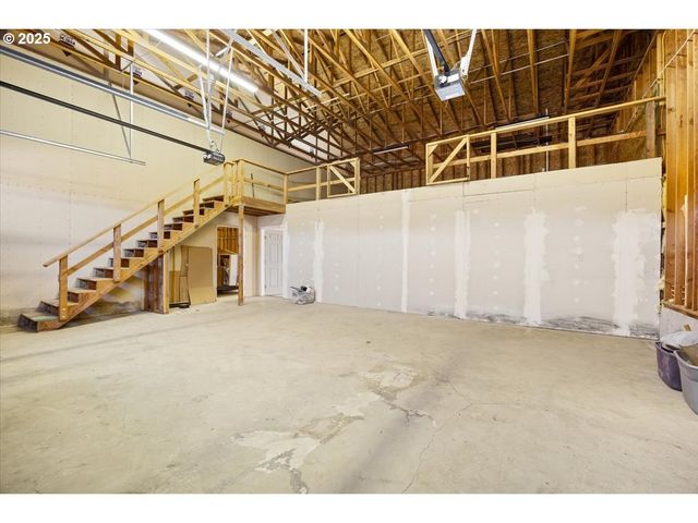 557 PLAT B Rd, Sutherlin, OR 97479