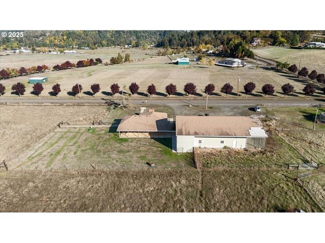 557 PLAT B Rd, Sutherlin, OR 97479