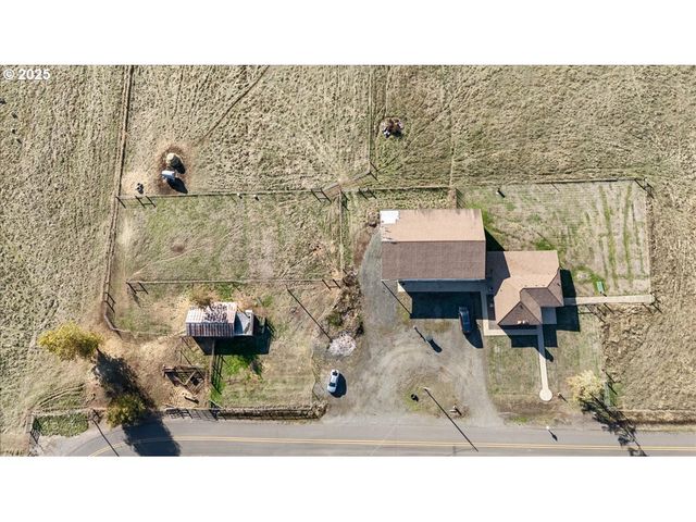 557 PLAT B Rd, Sutherlin, OR 97479