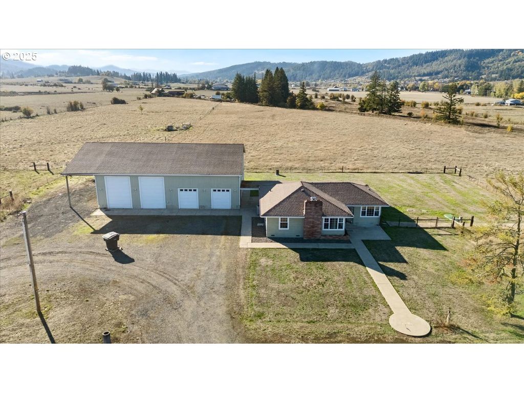 557 PLAT B Rd, Sutherlin, OR 97479