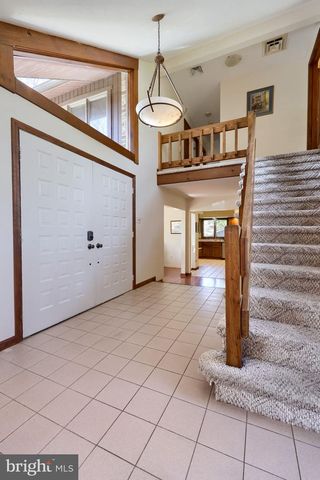 2211 ROCKY RIDGE CT, York, PA 17406