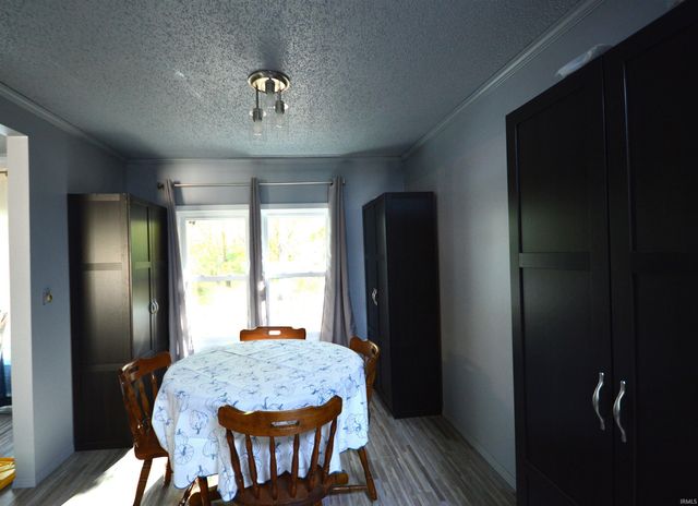 20510 W 8th Road, Plymouth, IN 46563