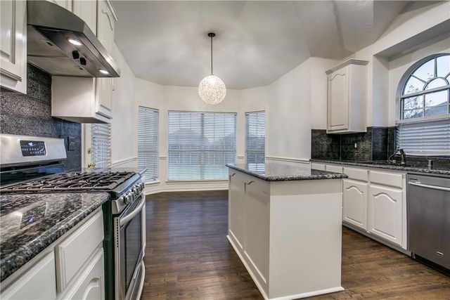 2105 Cardinal Drive, Forney, TX 75126