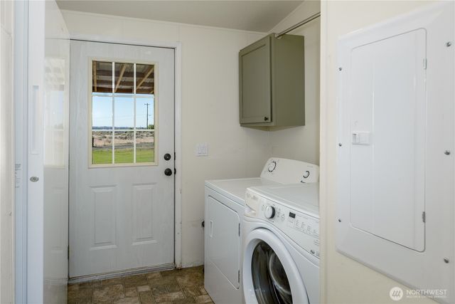 4820 NE 7.5 Road, Moses Lake, WA 98837