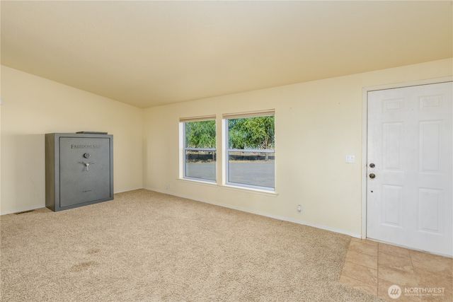 4820 NE 7.5 Road, Moses Lake, WA 98837