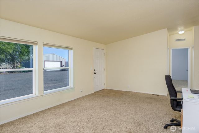 4820 NE 7.5 Road, Moses Lake, WA 98837