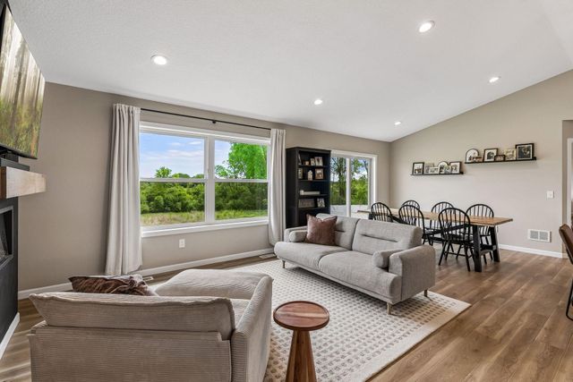 1740 Spruce Street, Farmington, MN 55024