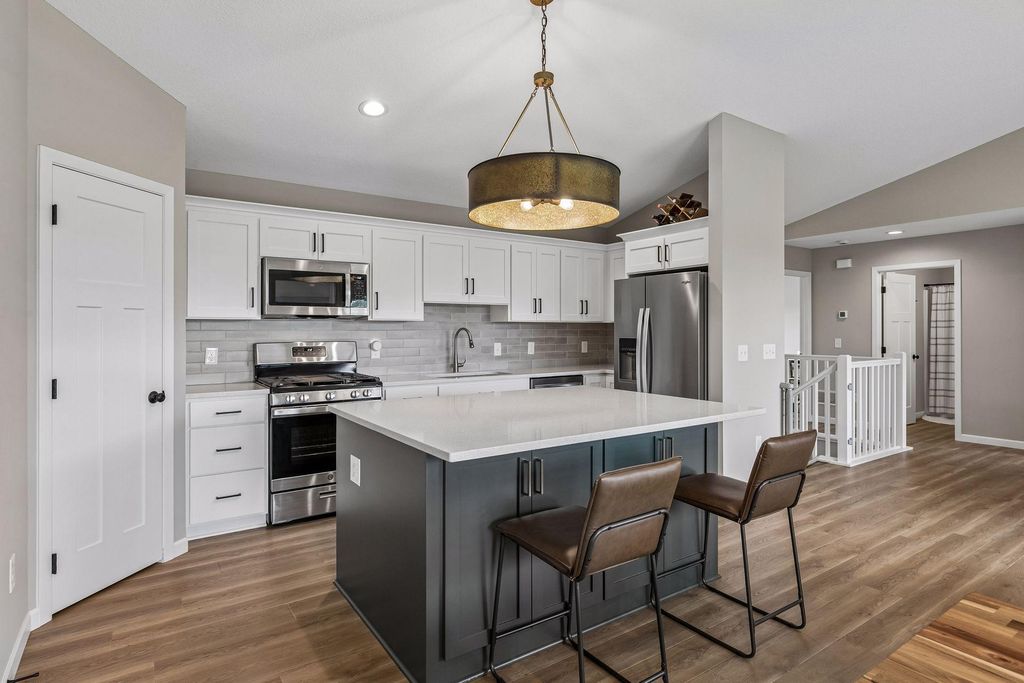 1740 Spruce Street, Farmington, MN 55024 — photo 4
