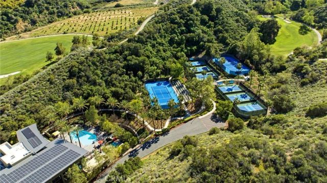 24409 Fawnskin, Corona, CA 92883